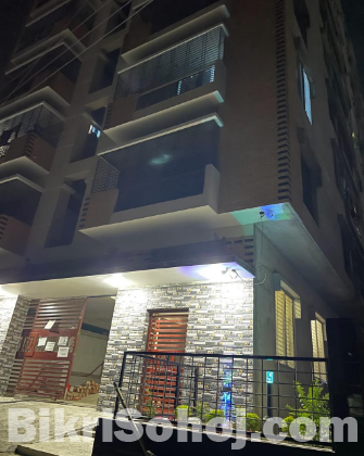 1500 sqft Fully Furnished Ready Flat Sale